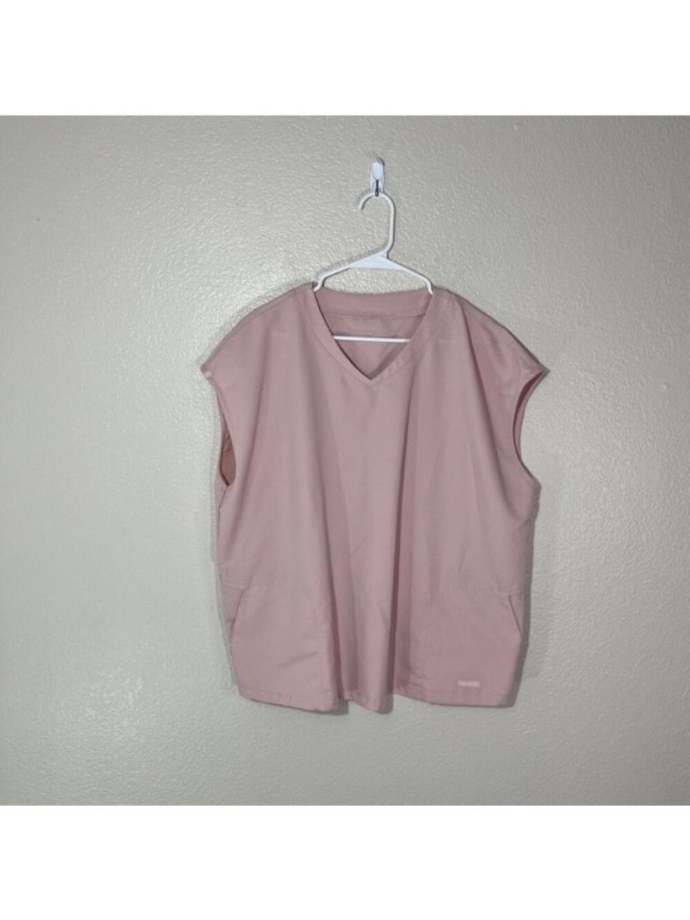 Jaanuu Scrub Top Womens Large Cap Sleeve 2 Pocket V Neck Medical Nurse Pink